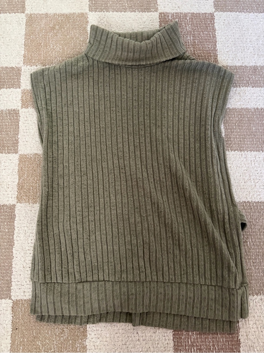 SHEIN Women’s Green Ribbed Turtleneck Vest (Size Medium)